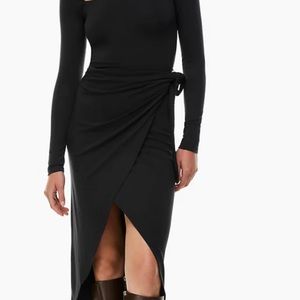 Aritzia Wilfred Saturn long sleeve midi dress